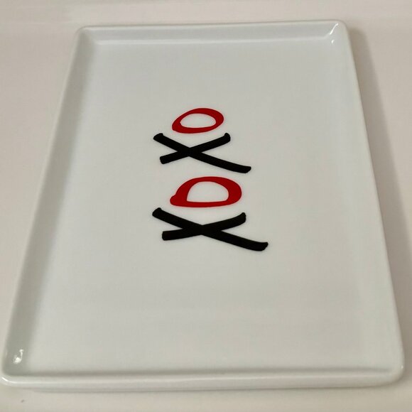 NWT PRIMA DESIGN PORCELAIN SMALL WHITE TRINKET TRAY PLATE DISH "XOXO" PRINTED - Picture 3 of 11